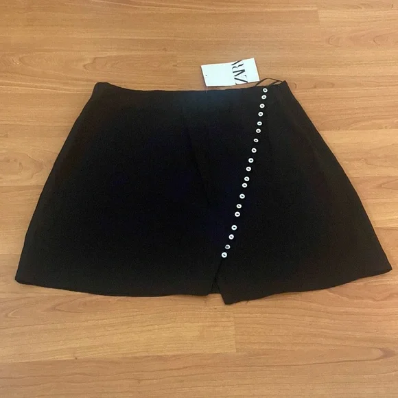 Black Zara Mini Skirt - Picture 1 of 5